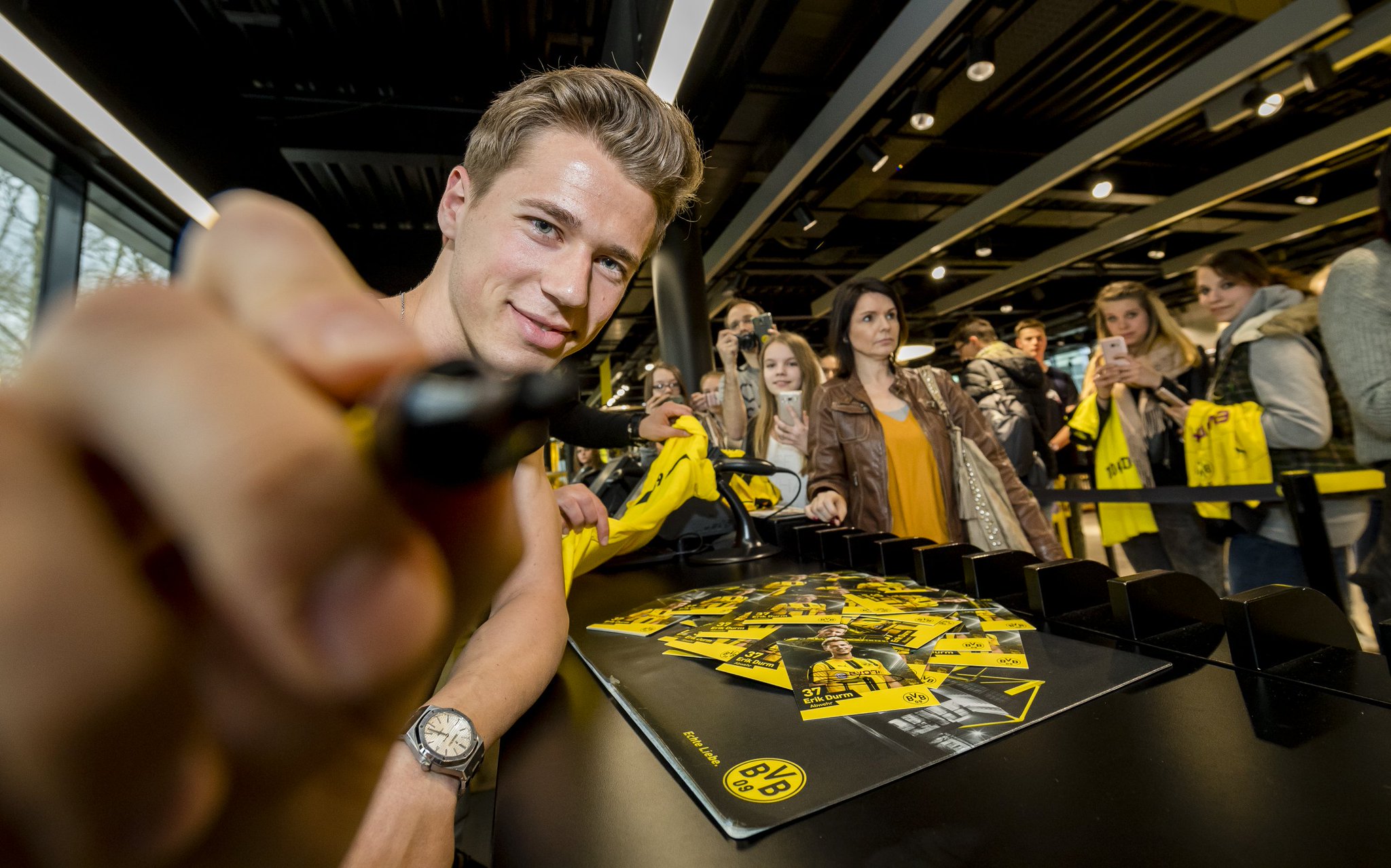  Happy Birthday, Erik Durm! 