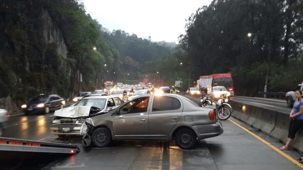 PampichiNews's tweet image. Tráiler colisiona con 5 vehículos en cuesta Villalobos, #PMTVN  dejan libre el paso vehicular.  
Vía: @SantosDalia