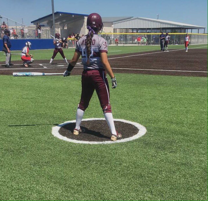 ajperry2113's tweet image. Success doesn't necessarily come from being the best, but from BELIEVING you're the best! #PlayToWin #WeLoveYou42 #BeLeBron @_alexisperry