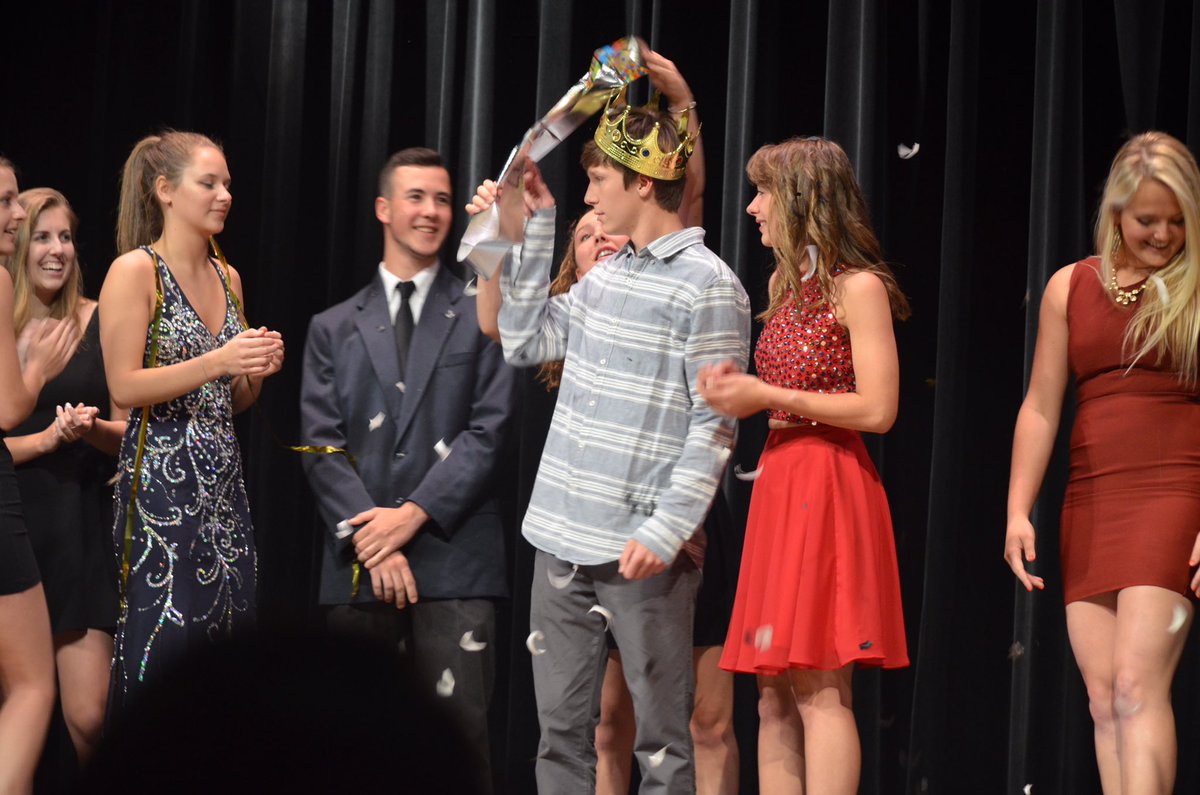 SouthwickStuCo's tweet photo. Congrats to our 2017 Mr. Southwick Chad Birchall!!!🎉 https://t.co/vhQn2LDU0b