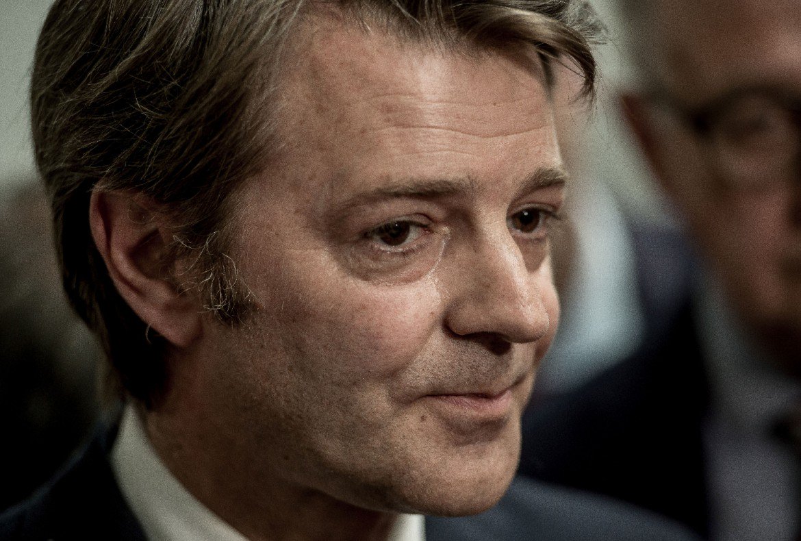 LCP's tweet image. Investitures En Marche: "Opération de recyclage du PS en déshérence", selon Baroin &amp;gt;&amp;gt; bit.ly/2qYFKV7