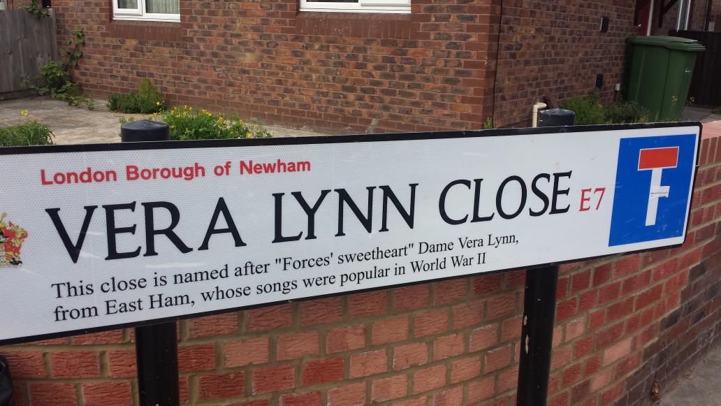 Loving this <a href="/VeraLynnDecca/">Dame Vera Lynn</a>