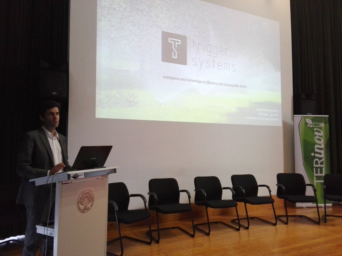 fabioamsant0s's tweet photo. Workshop Terinov "Empreendedorismo de Base Tecnológica", com Francisco Manso, Trigger Systems.
#startupangra
#triggersystems
#startuplisboa https://t.co/nfgO9qO4P1