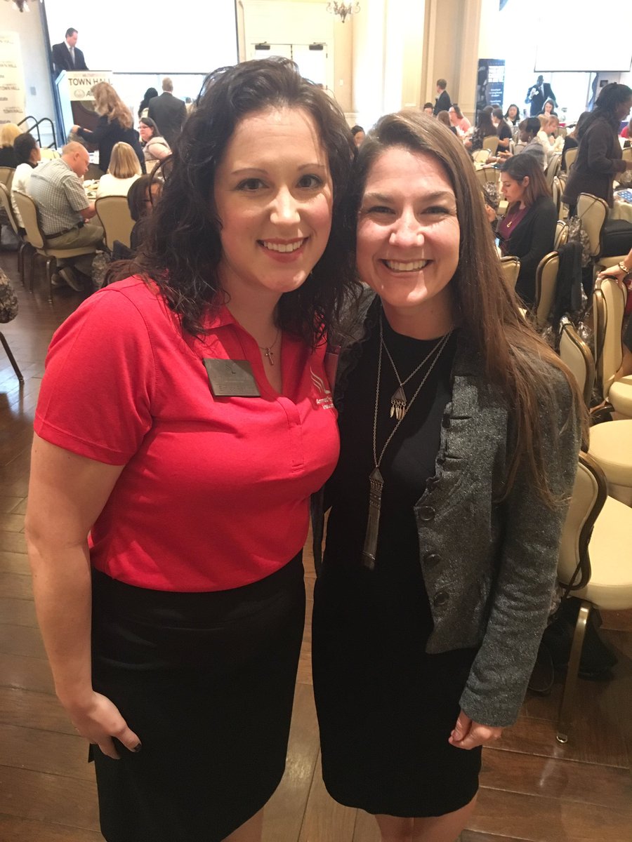 ArmedForcesIns's tweet photo. We love all of these amazing spouses! #msoy17 https://t.co/pGjq12XBLt