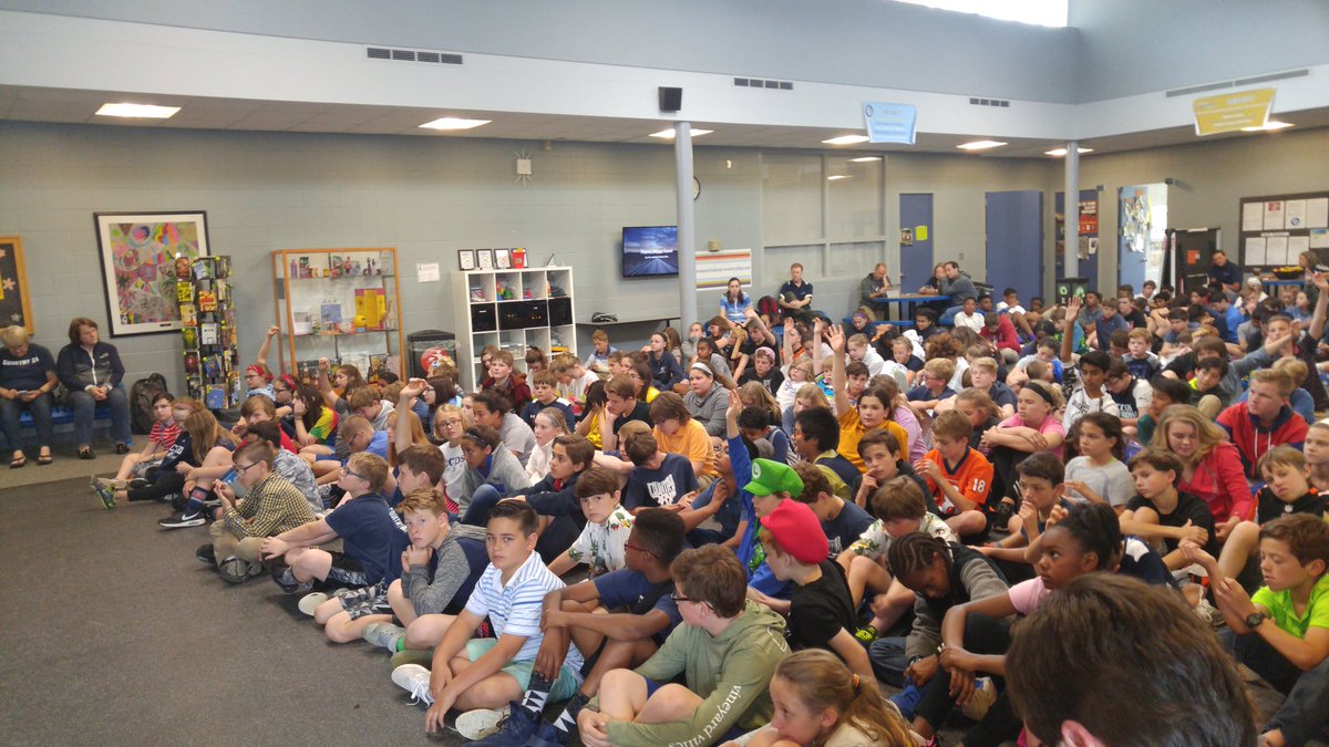 COMPUDUCATION's tweet photo. @natur_xperience hosts Theresa Martin to #Skype to #MSStudents about the Dakota Pipeline #CCDSLearning @sbeyreis @CCDSHirsch @TonyJaccaci https://t.co/dgs1fNFq43