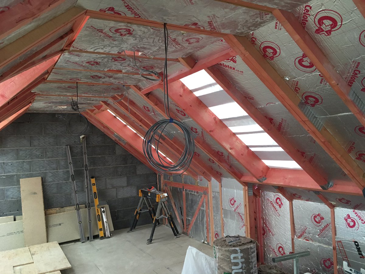 An #insulation kinda day... 💪🏻🔨🔨😀 #lucaslofts
