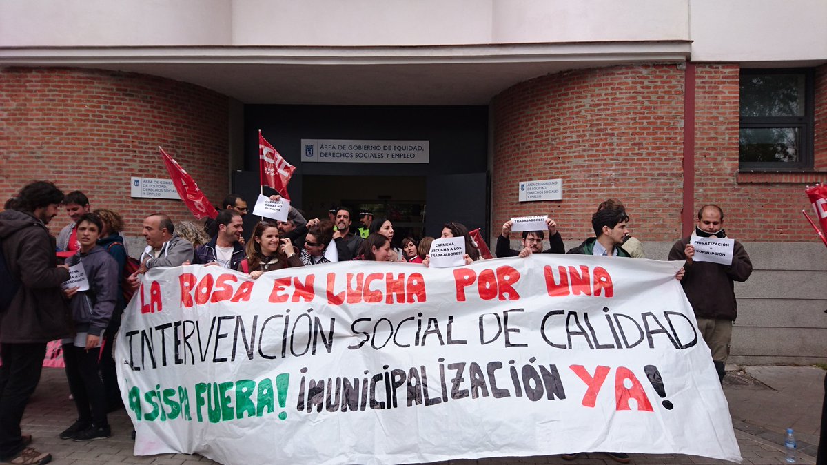 PacoLavadoG's tweet photo. QUEREMOS CAMAS!!
NO BUTACAS!!
Gritan en la Concentracion por una Intervencion Social de Calidad
#CierraAsispa https://t.co/WUkoCjWK33