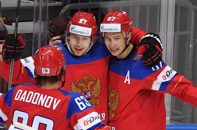 Сборная России одерживает четвертую подряд победу на Чемпионате Мира 💪💪💪

Чемпионат мира 2017🏆 
🇷🇺Россия 3:0 Дания 🇩🇰