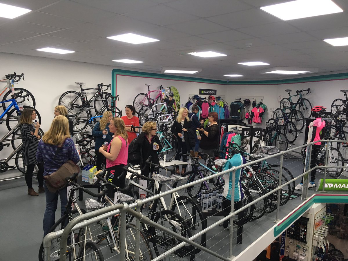First group has arrived. All set for our Maintenance Evening at <a href="/BikeShedTon/">BikeShed Tongwynlais</a> with @SportCardiff_WG 💪🏼🔨🚴🏼💃🏼