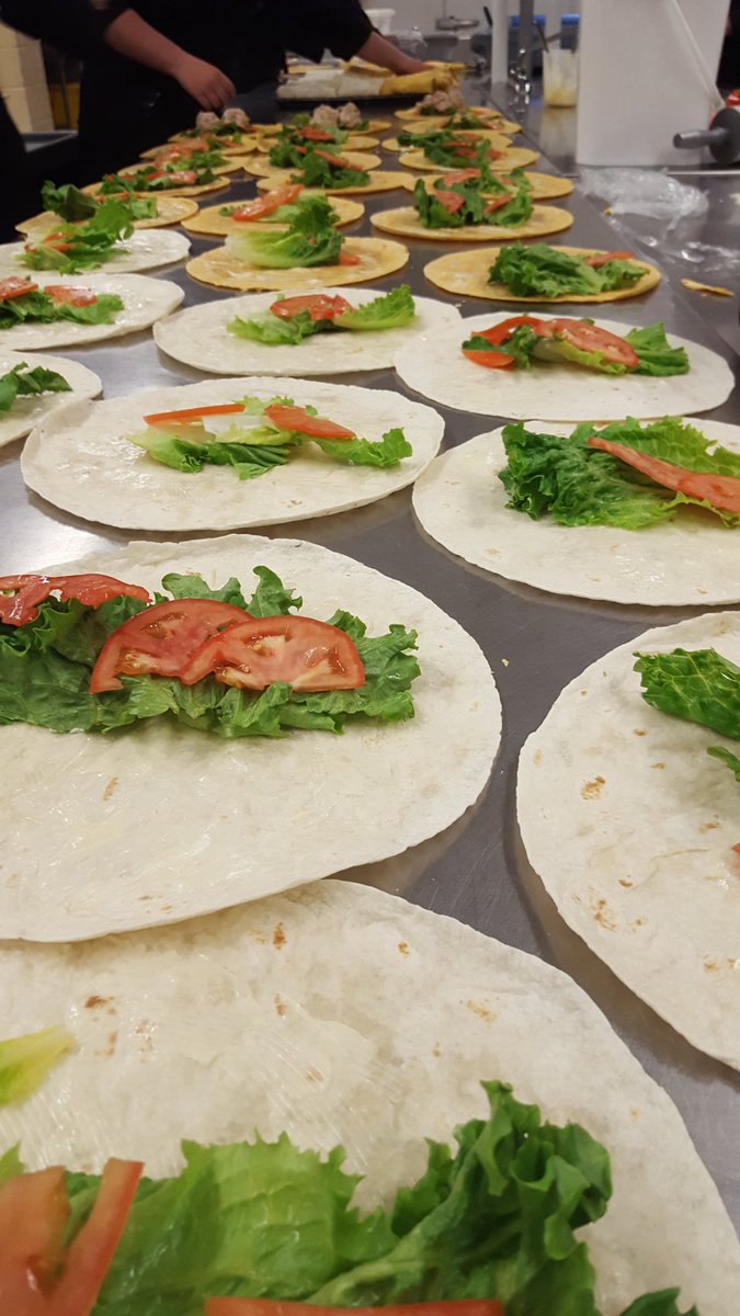 chefdazza's tweet photo. Crushing tuna wraps for 1in5 symposium
#tldsblearns #healthytldsb #bmlsnacks #feedallfour https://t.co/1YDru72cbl