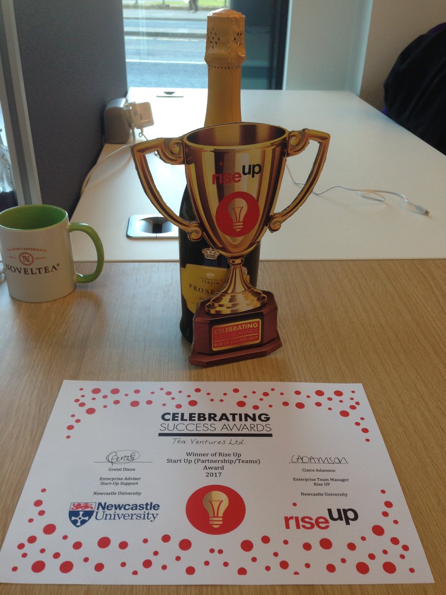 Lukas &amp; I received the 'Rise Up Start Up (Partnership) Award' yesterday night ​🎉​​
Thank you @NCLRiseUp for your support! #NOVELTEAtime