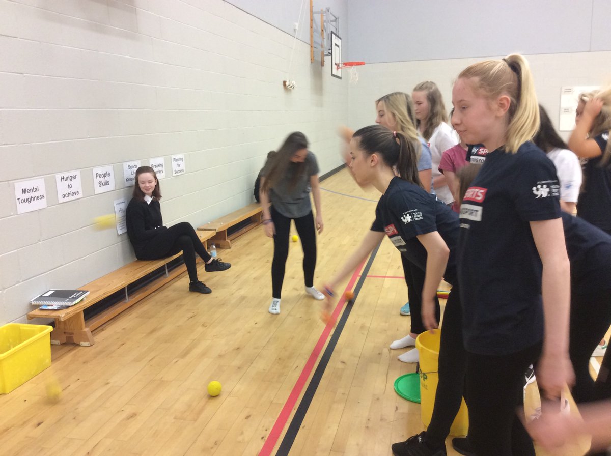 pwkacademy's tweet photo. Just saying thanks to @aileenneilson for coming to work with us! #teamwork #sixkeystosuccess https://t.co/SkN9z9QguI