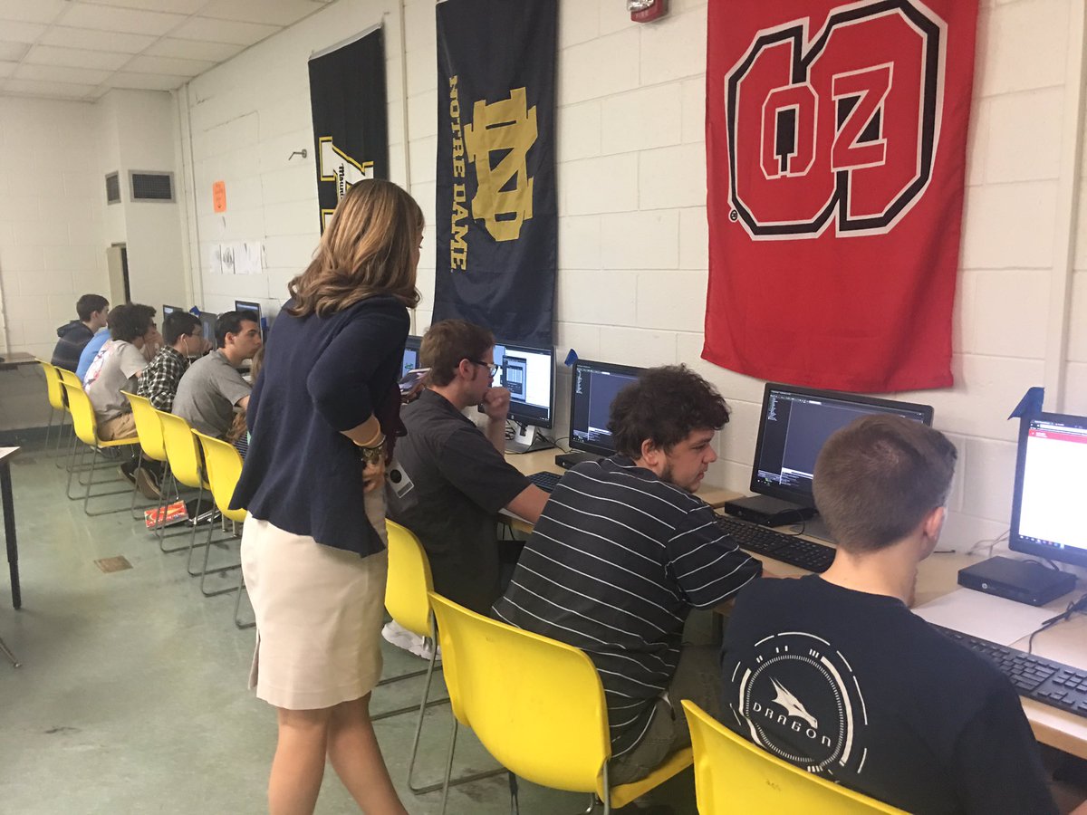 lmontgo's tweet photo. @jrhilburn thank u 4 all u do 4 @BessemerHigh Ss @Judyjudymoore @MeghanLeFevers #gcsshowcase #gcsk12 @GCS_CI @GastonSchools https://t.co/MjbM7dBPic