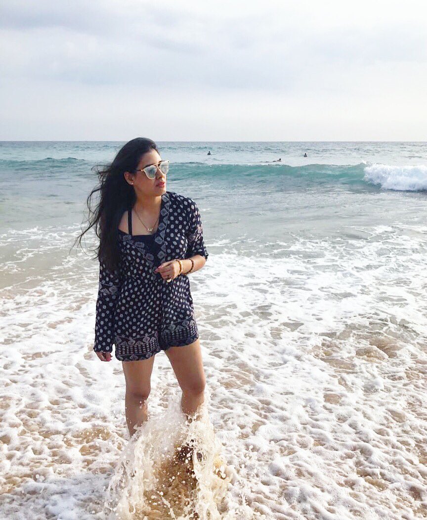 Kalpita88's tweet photo. Vitamin sea 🌤🌊
#srilanka #saltwater #eltloving #beach #life #srilankatravel #srilankatourism #elttravels #blogger #dailyfeature  #travellook https://t.co/mjJRBURDhM