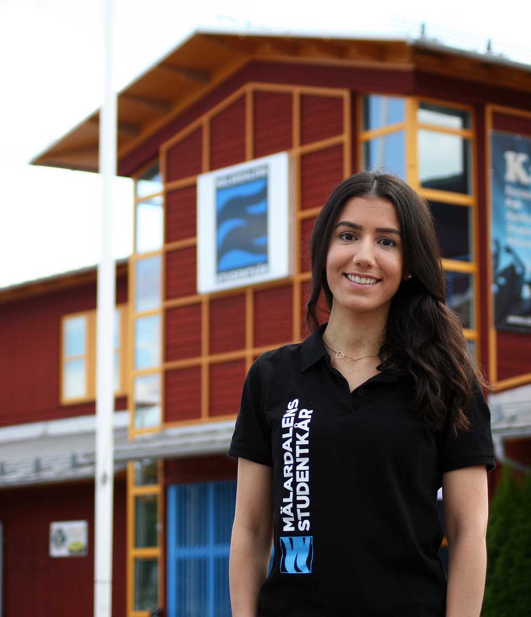 MDStudentkar's tweet photo. Ny ordförande vald för läsåret 17/18! Under gårdagens kårfum valdes Dania Mehho till Mälardalens studentkårs ordförande. Stort grattis! https://t.co/Hy2yj9UHV7
