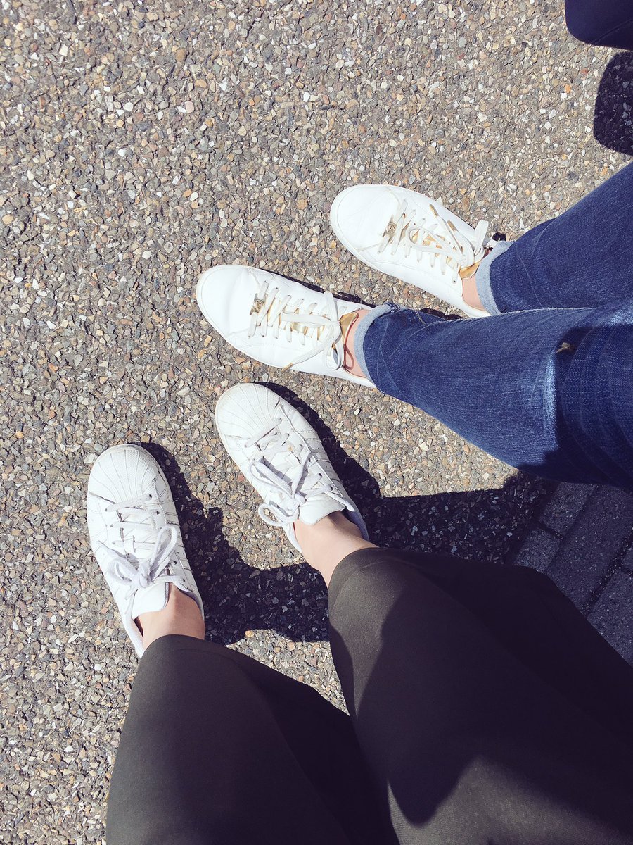 DVNHamelink's tweet photo. Matching sneakers ๐met @JvNielen, @PhilipsNL team is ready to go! #WalkingMasterclass @Efteling https://t.co/dtvtu9VwMr