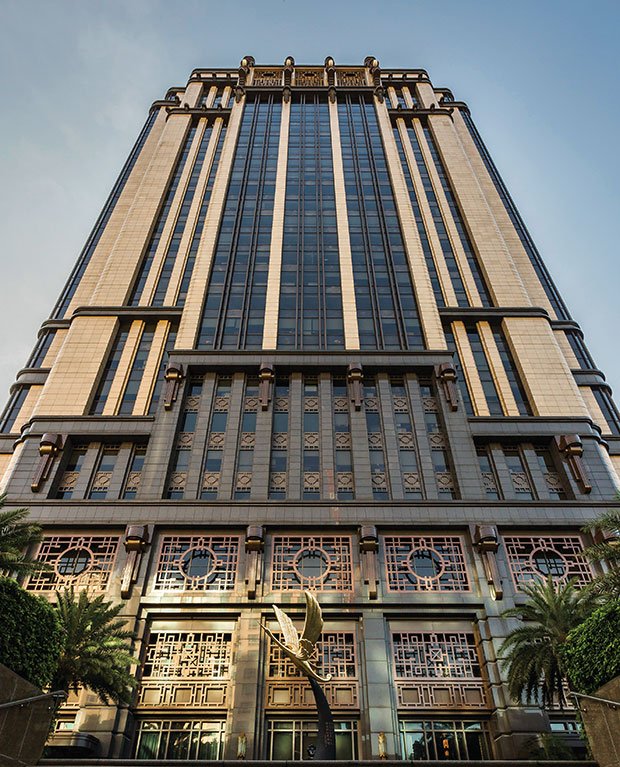 goodmansgin's tweet photo. World's largest gin collection at the Atlas Bar in Singapore. Goodmans Gin proud to be part of it. #Singapore  #bar #gin https://t.co/4mb4cAMWTy