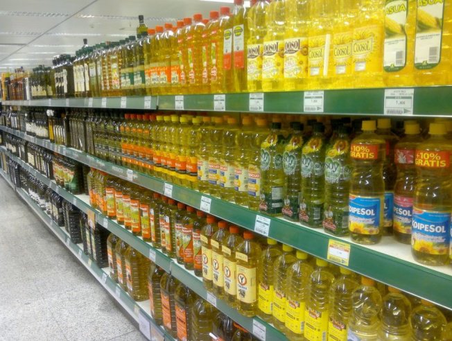 LT7Noticias's tweet photo. #ALERTA ⚠ La ANMAT prohibió la comercialización de dos aceites y un endulzante ➡ https://t.co/Lwng7STp61 https://t.co/qJ8ZchC2bI