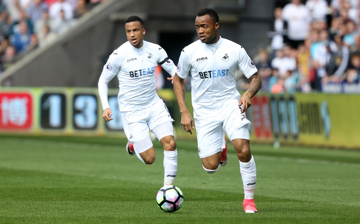 SwansOfficial's tweet photo. "Since we’ve played two strikers, we’re seeing some really gooding things from @jordan_ayew9. His overall contribution has been very good." https://t.co/Fm2rI9TgVf
