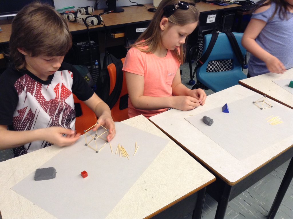 MissLanaSWA's tweet photo. Creating Skeletons in Grade 3 Math today! And so quietly, while the Grade 4s complete a Math Quiz. #multigrading https://t.co/LLUFvQPeBn