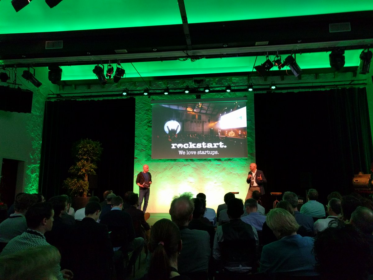 SenfalNL's tweet image. Interesting pitches at @rockstart #SmartEnergy #Accelator. Next up..