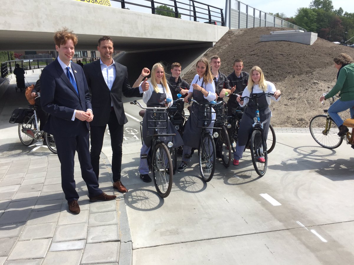 Onderdoorgang Voorhout officieel geopend door gedeputeerde Floor Vermeulen.