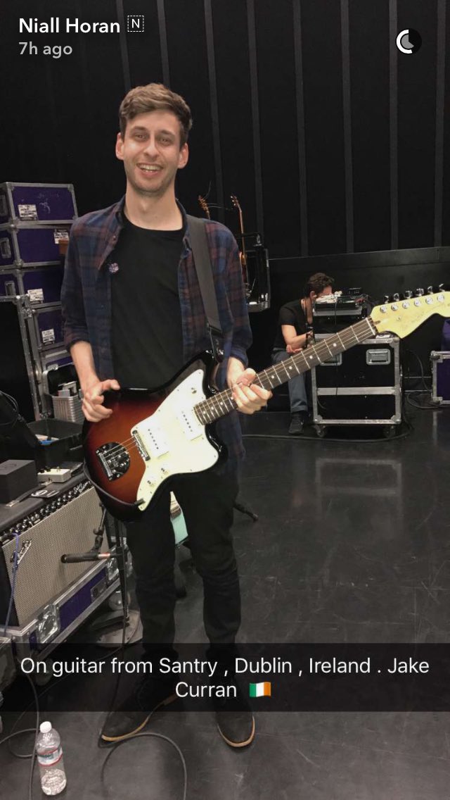 5SOS1DAlert's tweet photo. Niall's band! :) https://t.co/bv16w7TJVl