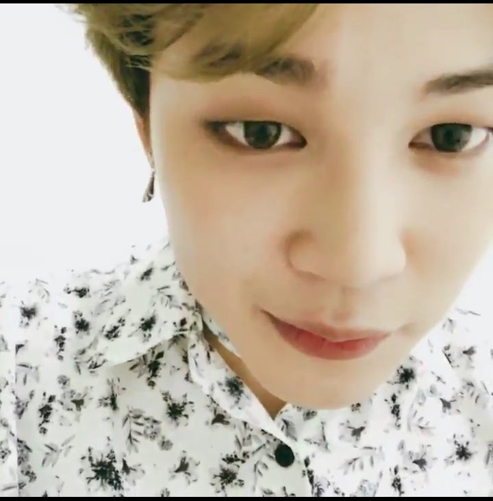 PhmThaoLy1's tweet photo. Tình yêu to lớn
#Lymin #jimin https://t.co/ot3Xaq2qkf