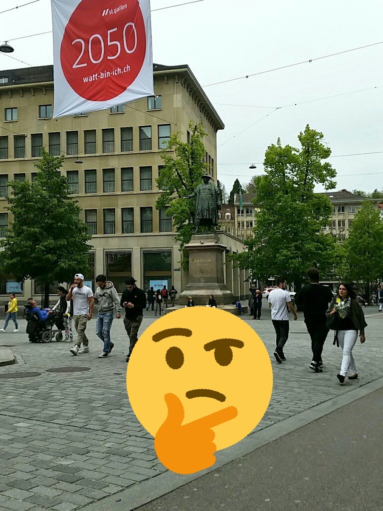 eigentlich müsste doch DIESER platz #vadianplatz heissen,oder? #marktplatz #sanktgallen