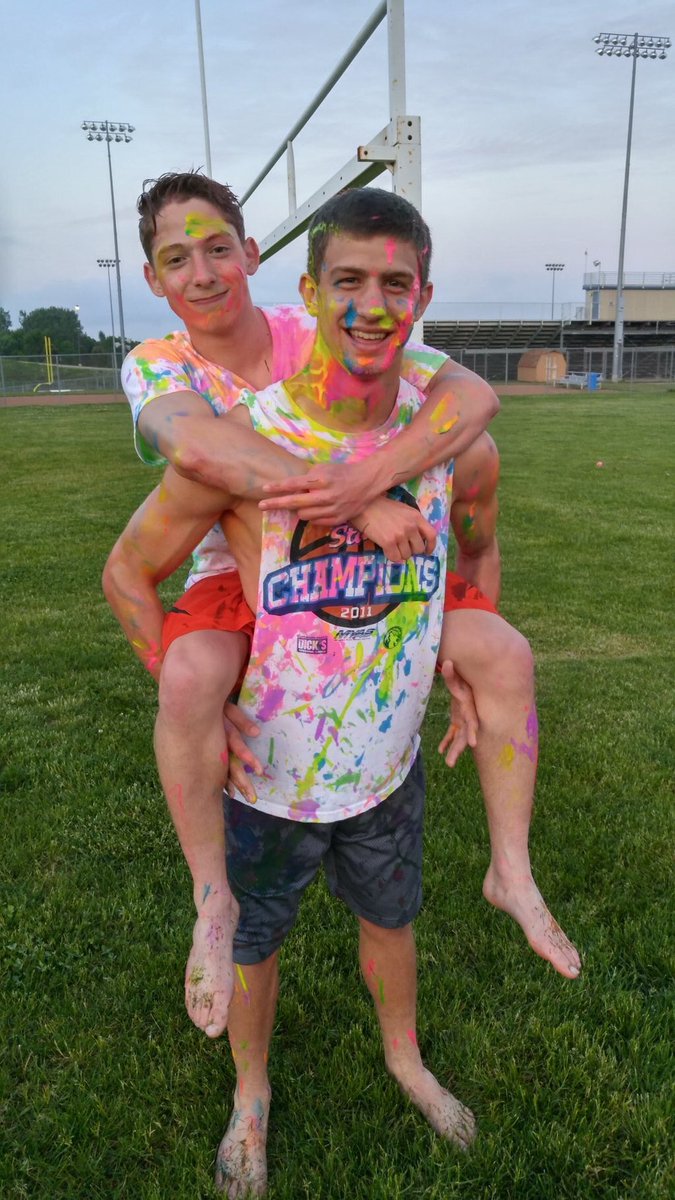 PLStudCo's tweet photo. Color Clash sign ups now available at lunch 👀👀 https://t.co/GBAUCunfiy