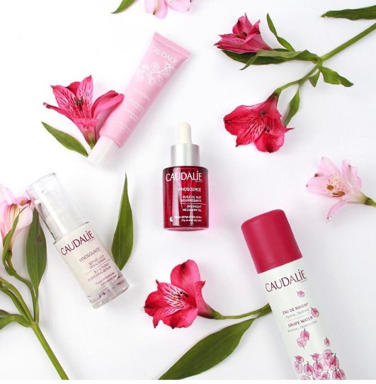 GlossyboxUK's tweet photo. The grape is so often the source of our happiness (🍷) and it turns out that it's a miracle worker for skin too! @CaudalieUK we salute you. https://t.co/qutbPwaGrL
