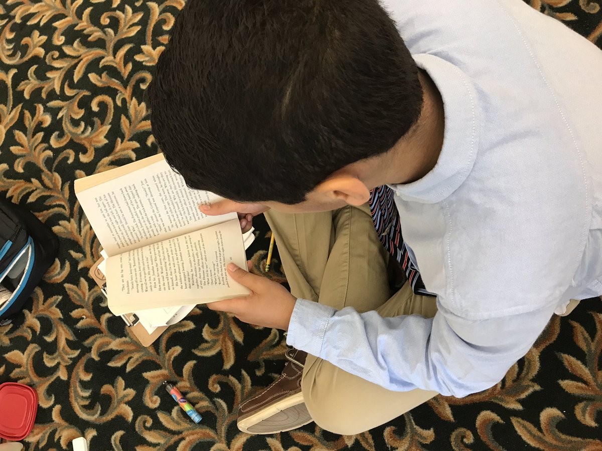 FitzgeraldGr5's tweet photo. Examining history with a different lens! Engaged discussion and debate about perspective. @mspeckhamgrade5 @avi3writer #FightingGround https://t.co/aDJr2qISIT