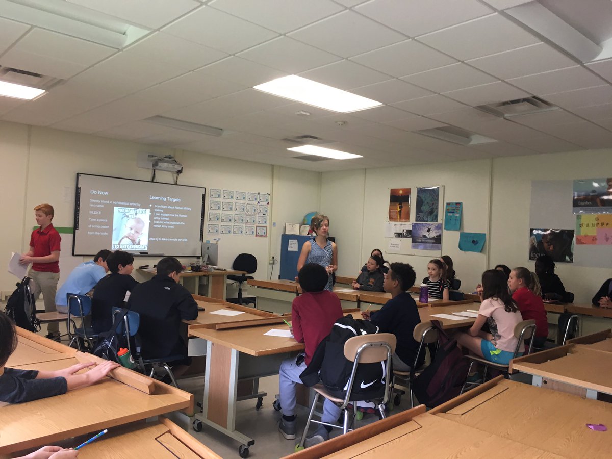 ShaneTaylor1986's tweet image. Become an Expert &amp;amp; Teach! Ss deliver lessons on #AncientRome #PBL @IthacaNYSchools @CaraSalibrici @ICSDLearning #icsdplc