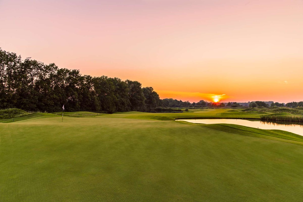 AndrePolderman's tweet photo. Met 3 personen #golfen op de Dutch, geheel verzorgd en incl. diner. Veil  mee voor de Tim Foundation op 15 mei! https://t.co/Ge6lcJ7u2u #GVT https://t.co/RKeOLSexCa