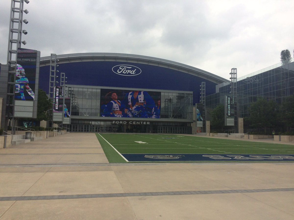 airhasiescardo's tweet photo. Yesterday at the new @dallascowboys practice facility in #Frisco! #Hasi #ToGetTheJobDone https://t.co/fGqcBpwapG