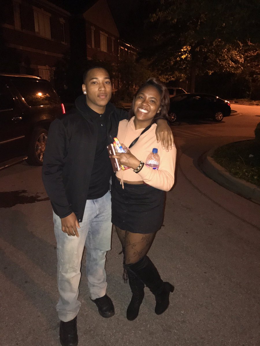 _Ciyaaa's tweet photo. Happy Birthday Bro of Honorππ love ya! See ya laterππππ€πΎπ€πΎ #theonlybff #FunToBePetty #LowerCaseT #BigBootyT https://t.co/AglnOCALd9
