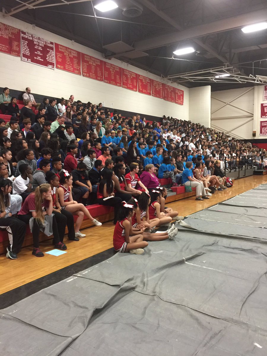KimmonsJH's tweet photo. Welcome 6th graders!!!! "Individually we are different, Together we are Kimmons Junior High"@FSSchools @KimmonsJH https://t.co/5n38Bwcx8K