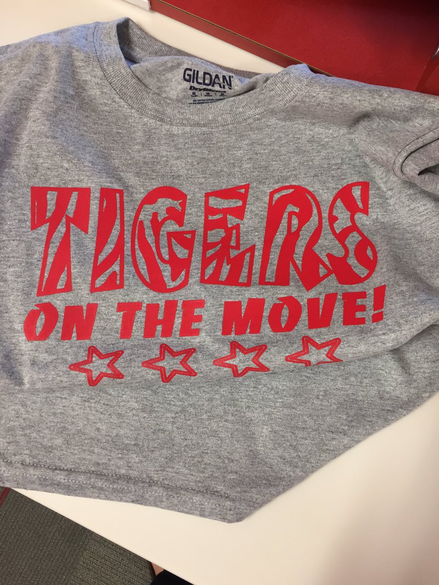 AshleyKilgore's tweet photo. Thanks @PTO_BHES for making sure our new students have some Bluffton Tiger gear!! #BHESbestyearyet https://t.co/eRLOX0XAoQ