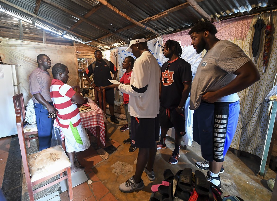 CoachGusMalzahn's tweet image. Awesome experience on the  mission trip to the Dominican Republic! Thanks to @utk223 and Reel Life ministries.