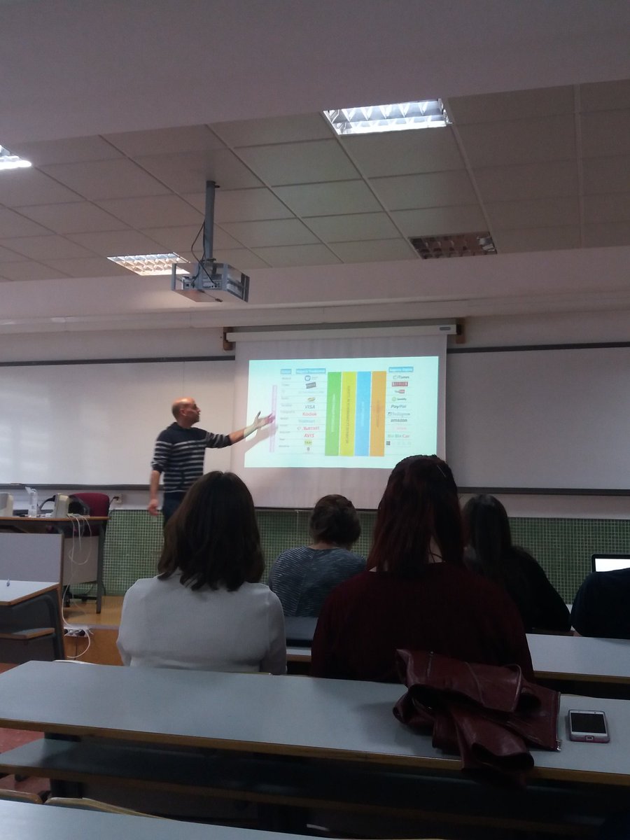 alexcar10's tweet photo. Hoy con @sempatiko transformándonos digitalmente en #ItsAllAboutAnalytics #MarketingDigital https://t.co/hQmK4JTbC9