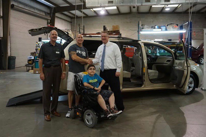 JettFoundation's tweet photo. #JettGivingFund success story, making #impossiblepossible 4 kids thanks 2 partners @2Smiles1Hope and Suneel's Light! https://t.co/o7lm7higap https://t.co/JWsIx2F1tW