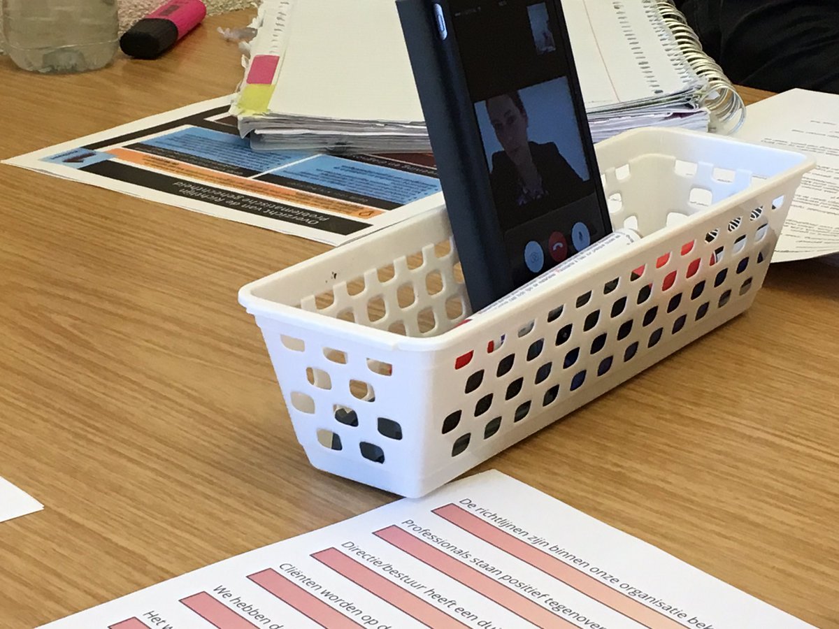 2.0 overleg bij <a href="/ambiq/">blac_hood_ambiq</a> in Hengelo vanmiddag tijdens werkbezoek over <a href="/RichtlijnJeugd/">RichtlijnenJeugdhulp</a>