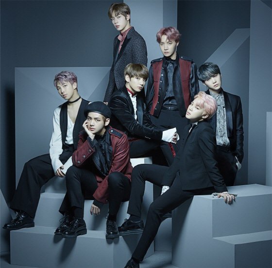 whenny91's tweet image. #BTS's "Blood, Sweat &amp;amp; Tears" Becomes Their 4th Consecutive Single To Top Oricon's... ln.is/EboAM by #soompi via @c0nvey