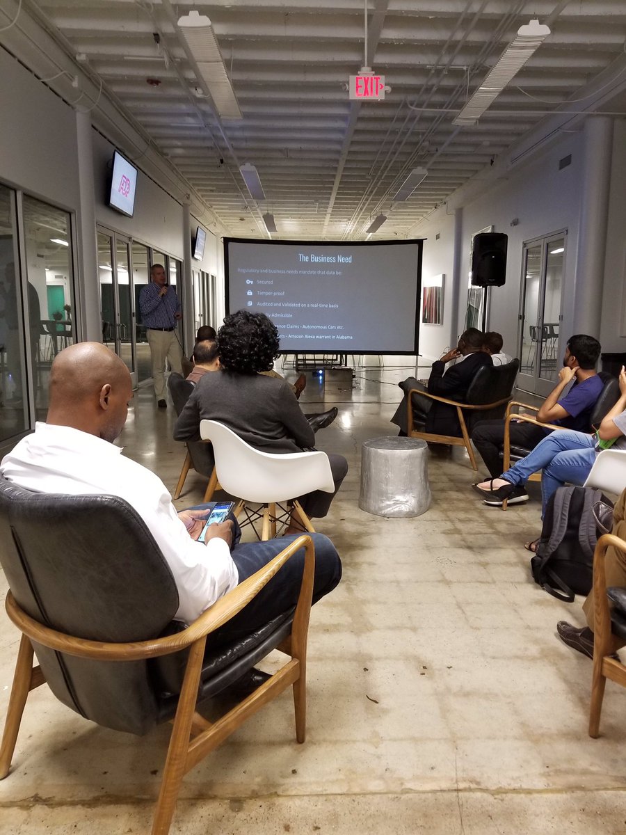 TechSquare's tweet photo. What an amazing turnout for #openlabs last night! Thanks everyone for dropping by!😀 #AtlantaStartupWeek https://t.co/8yZJz8lg8M