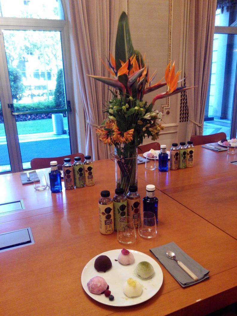 Presentación de <a href="/niji_mochi/">Niji</a> en el Palacio Abadal de #Barcelona #pastisseria #pastelería #mochi