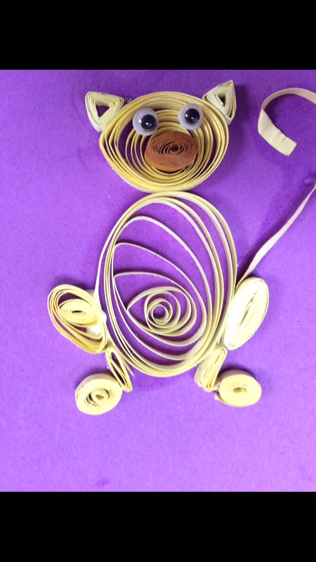 TSPSThomas's tweet photo. Art club tries quilling #SCDSB_arts https://t.co/hDL4HWkklE