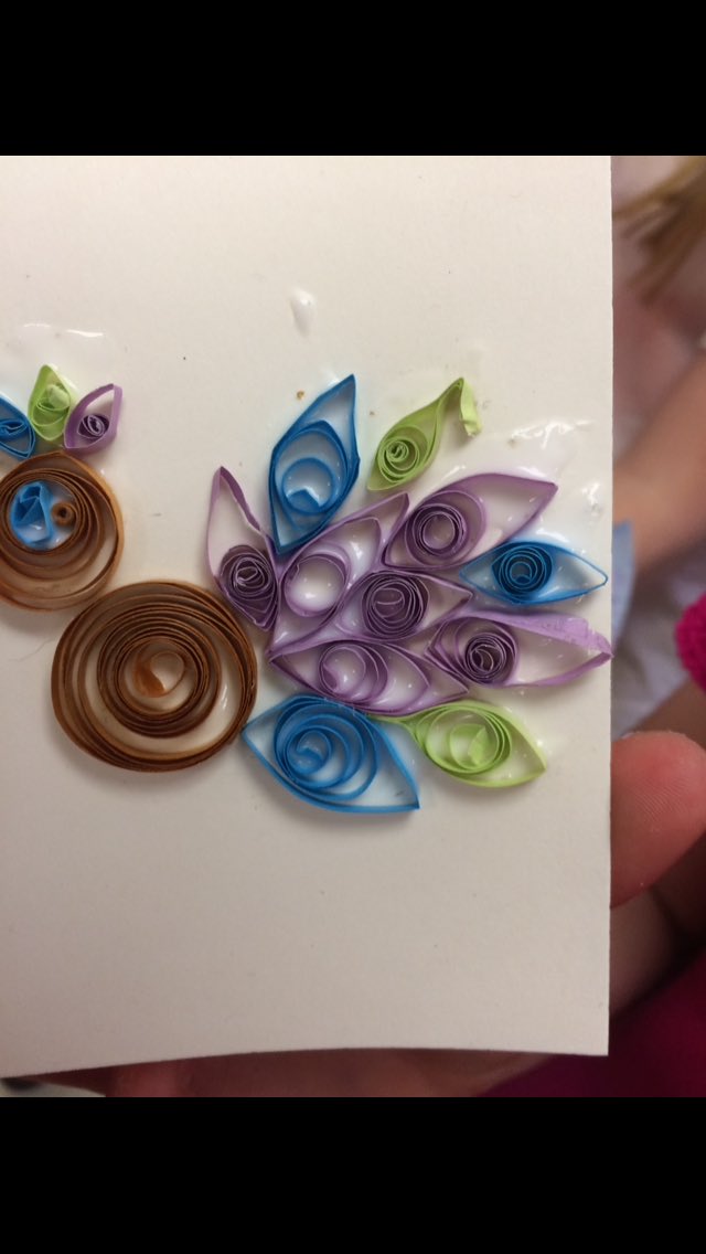 TSPSThomas's tweet photo. Art club tries quilling #SCDSB_arts https://t.co/hDL4HWkklE