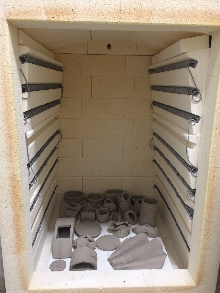 LondonSculpture's tweet image. Expand your Ceramics skills on our incredible evening course (June)
bit.ly/2lUXaPs #slabbuilding #carving #slips #surfacedecoration
