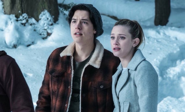 AlloSeries's tweet photo. La saison 1 de #Riverdale se finit ce soir ! https://t.co/Ig6gR6nKYE