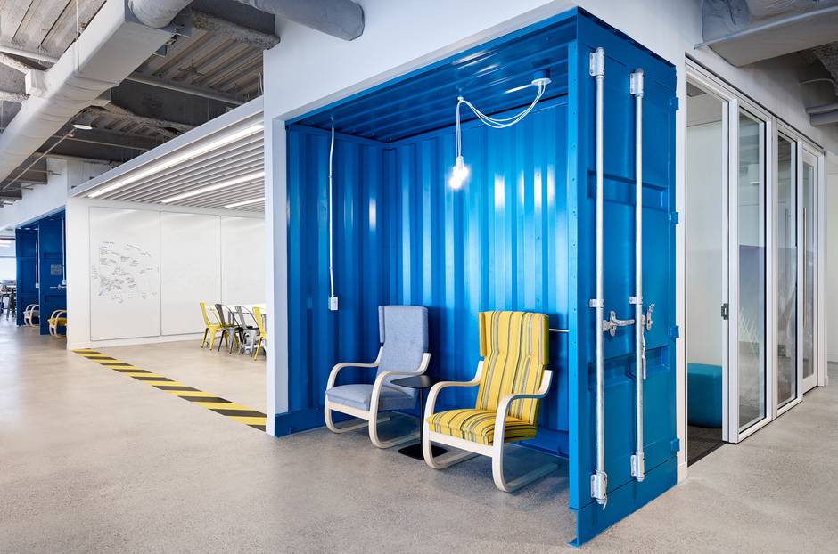 SVN_Quebec's tweet photo. Is this an insurance office?! A look inside Aviva’s ‘Digital Garage’. https://t.co/CE21wKZRgK  #SVN #CRE #realestate #office #digital https://t.co/AXvJ7Ysl3O